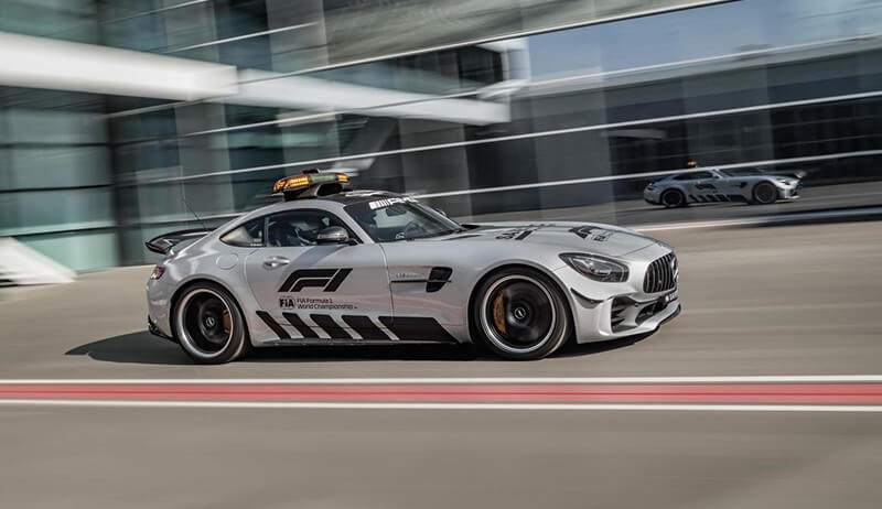 Формула-1 обзавелась новой машиной безопасности Mercedes AMG GT R