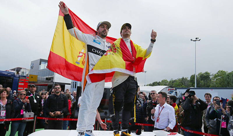 Алонсо и Сайнс — местные герои Гран-при Испании