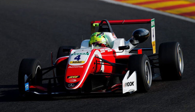 Мик Шумахер добыл свою первую победу в Формуле-3