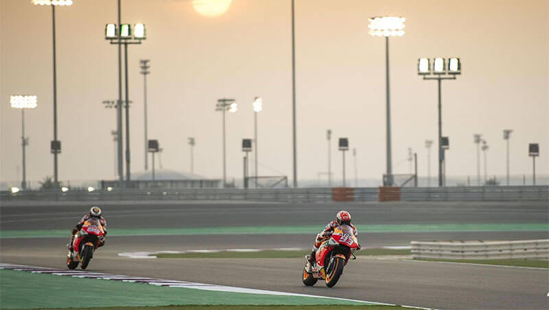 Ведущие гонщики Moto GP возобновляют стремление к более раннему старту гонки в Катаре