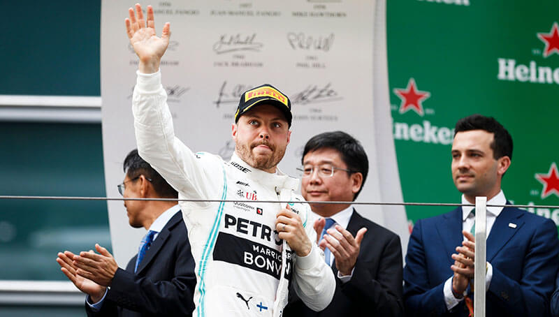 Боттас признал, что проиграл гонку в Китае на старте