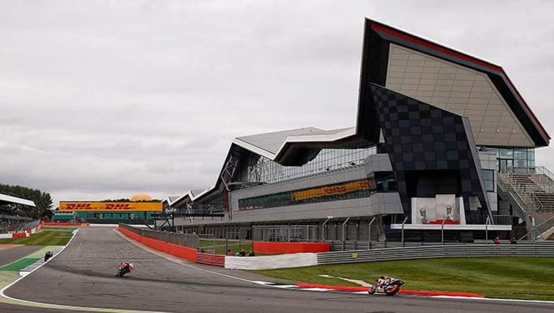 Сильверстоун подтверждает перекладку асфальта и продление контракта с Moto GP