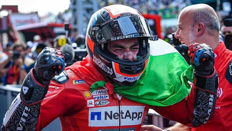 Первая победа в Moto GP пришла для Петруччи в домашней гонке!