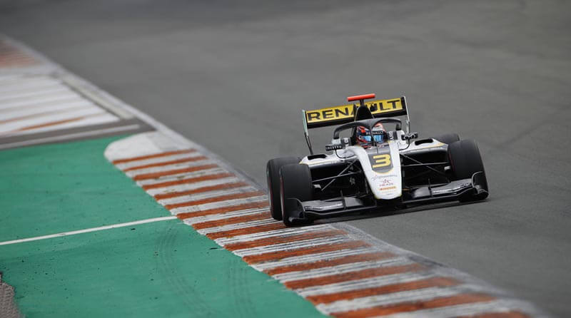 Лундгор — быстрейший по итогам первого дня тестов Ф3 в Валенсии