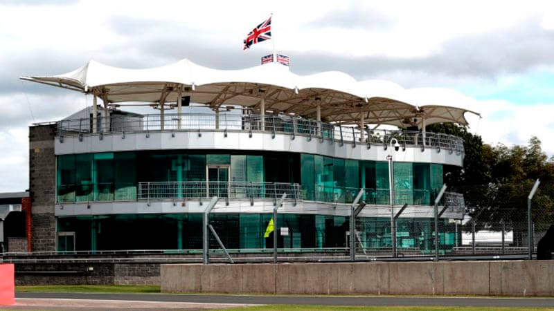 Формула-1 ведет переговоры с правительством Великобритании