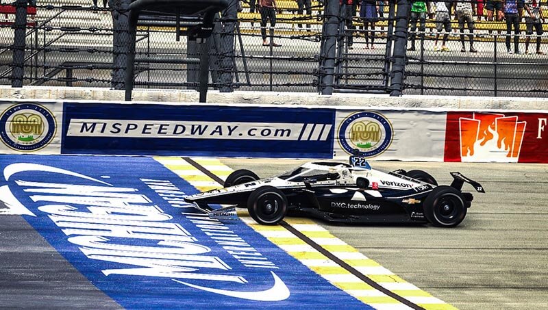 Пажено выиграл хаотичную гонку IndyCar iRacing Challenge в Мичигане