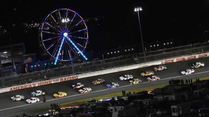 Гоночный сезон NASCAR может возобновиться в Шарлотте
