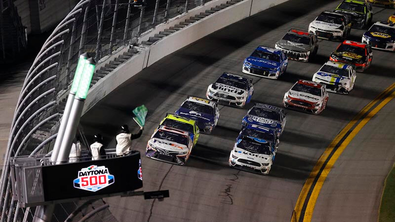 Сегодня NASCAR ослабила запреты на тесты в сезоне 2020 года