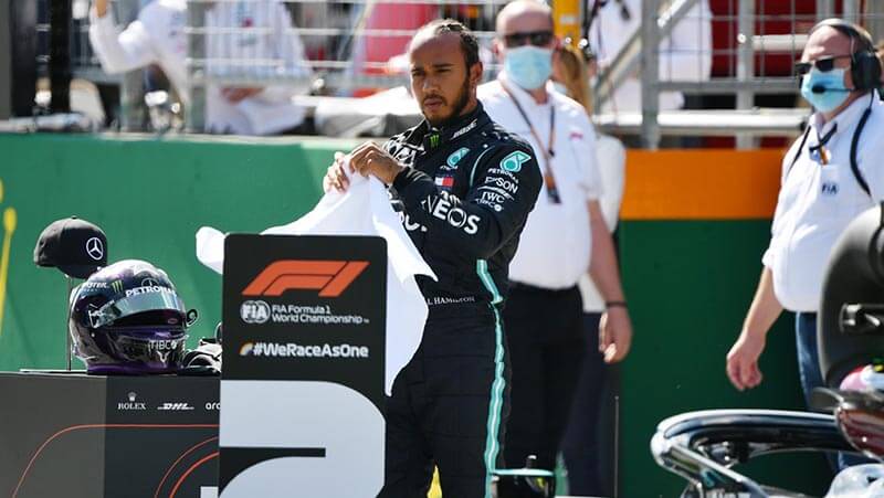 Хэмилтон отрицает, что ошибка Боттаса стоила ему круга за поул