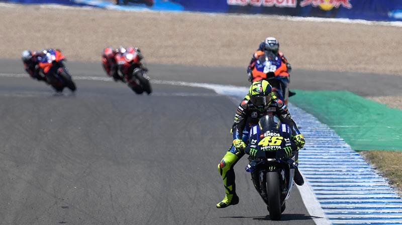 yamaha moto gp rossi gp ispanii gonka heres Росси: «В данный момент мы не в состоянии решить эти проблемы»