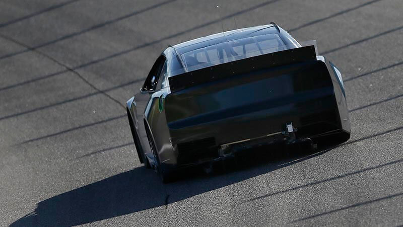 Кастер протестировал машину NASCAR следующего поколения в Дувре