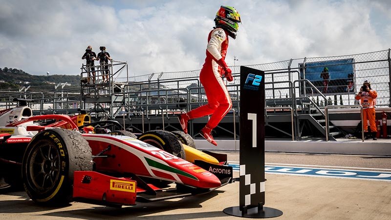 Шумахер сохранил победу в Ф2: «Prema» получила странный штраф
