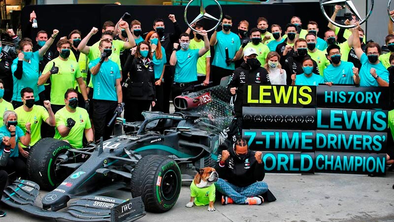 Хэмилтон о рыцарстве: «Я не невоспетый герой, я никого не спасал»