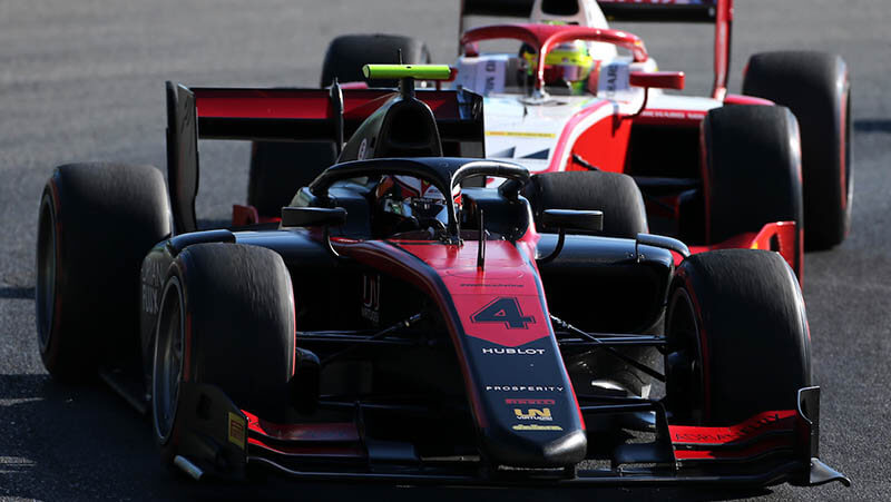 Молодые звезды Формулы-2 готовы к чемпионской битве в пустыне Бахрейна