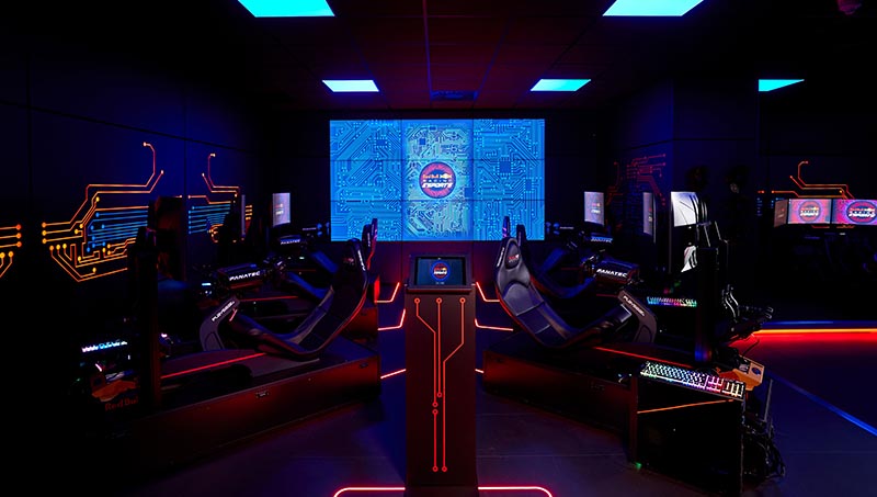 «Ред Булл» создал на своей базе Ф1 киберспортивный комплекс