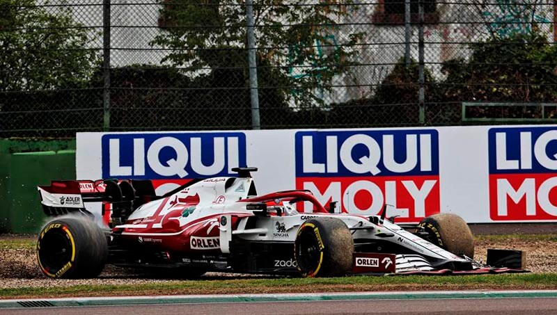 Стролл и Райкконен получили штрафы после гонки Ф1 в Имоле
