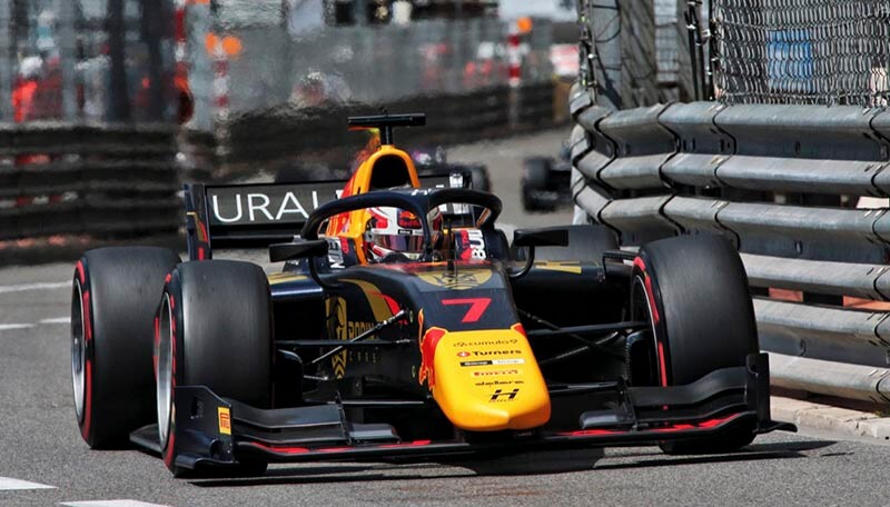 Лоусон одержал вторую победу в гонке Ф2 в Монако на мокрой трассе