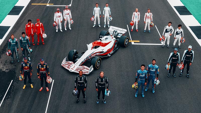 Формула-1 представила миру обновленную машину на 2022 год