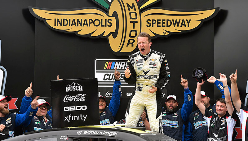 Альмендингер выиграл гонку NASCAR после хаоса в Индианаполисе