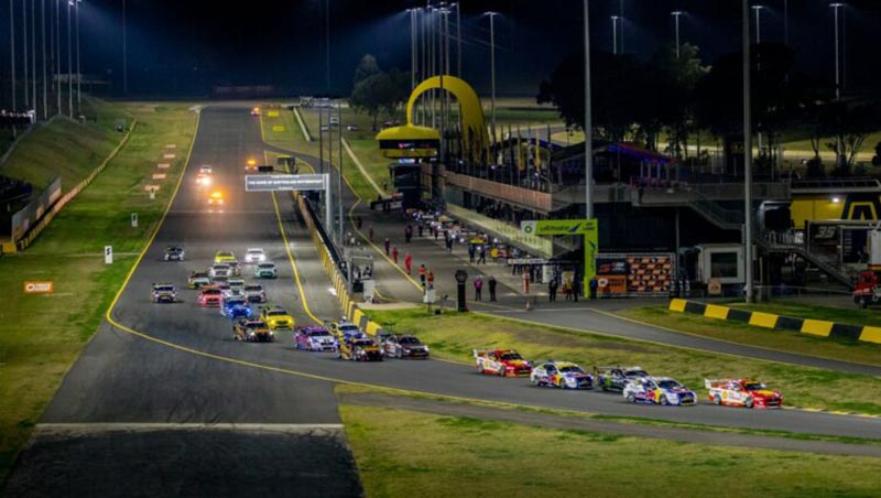 Sydney Motorsport Park примет четыре гонки Supercars подряд