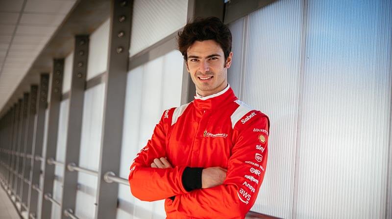 Ровера стал заводским гонщиком «Ferrari»