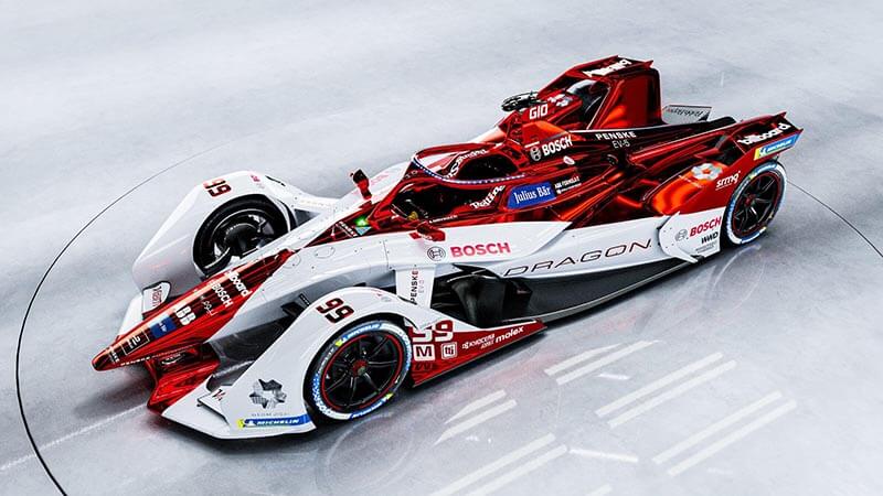 Снова красном хроме: «Dragon Penske Autosport» показала ливрею машин Формулы E на 2022 год