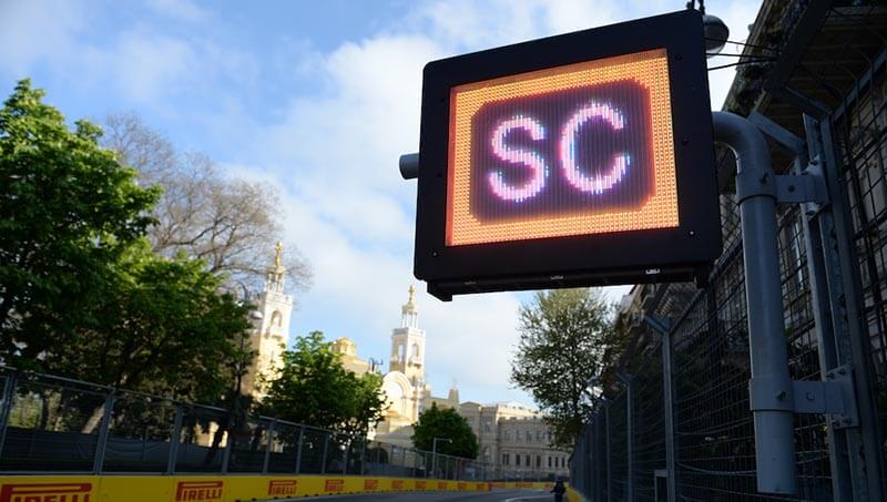 IndyCar намерена использовать световые панели безопасности в 2022 году