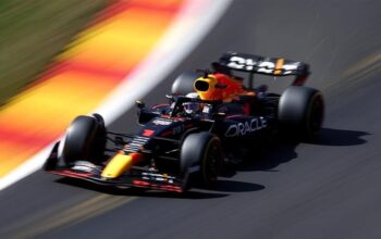 Ферстаппен, стартовав 13-м, в доминирующем стиле выиграл Гран-при Бельгии