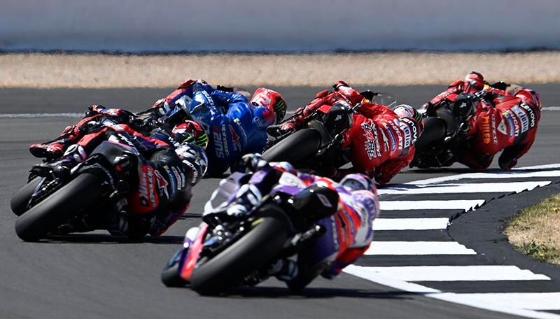 Moto GP представит спринтерские гонки в стиле Ф1 в сезоне 2023 года