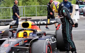 «Ред Булл» подкалывает «Мерседес»: «Спасибо за изменения в правилах»