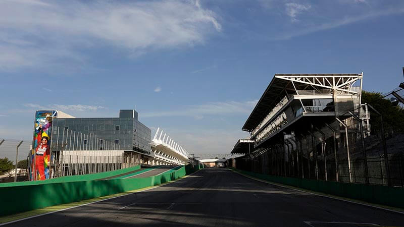 Стартовая решетка, стратегии и трансляция Гран-при Сан-Паулу