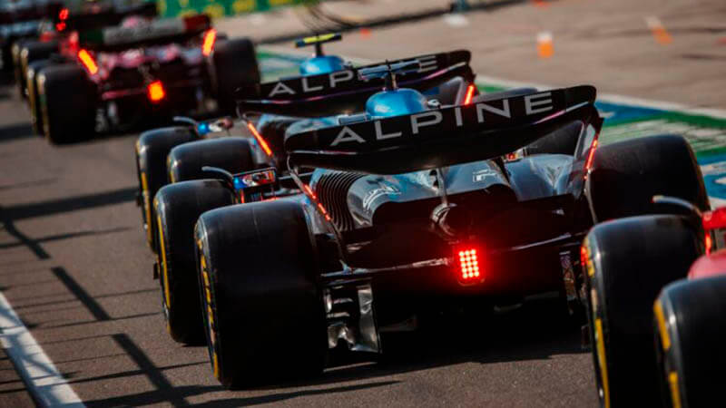 FIA изучит, как выровнять характеристики двигателей Ф1 после запроса «Alpine»