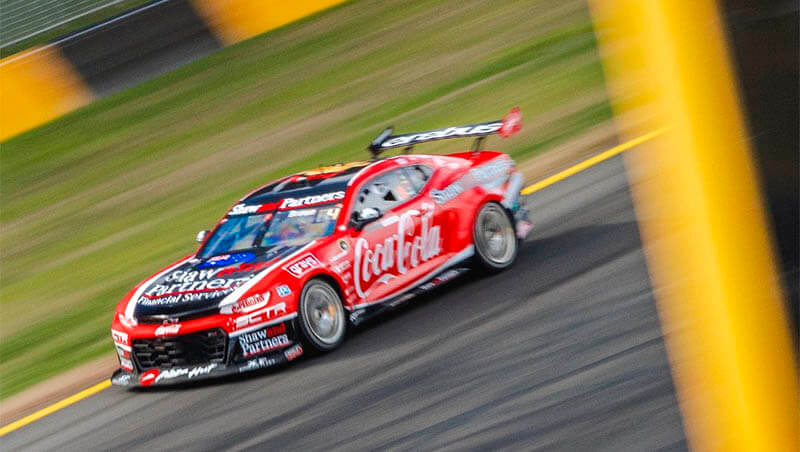 Костецки выиграл ночную гонку Supercars в Сиднее
