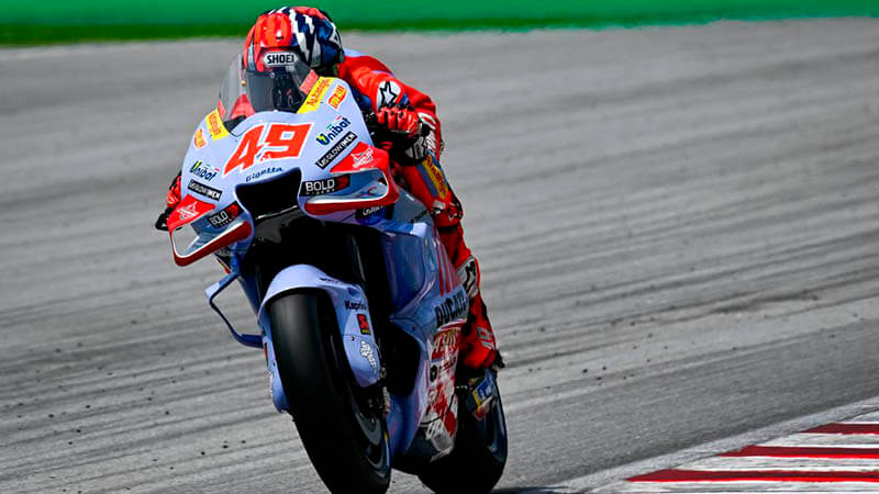 Самый опасный гонщик Moto GP отказывается уходить без боя