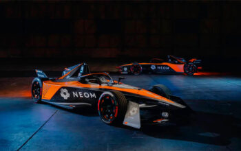 «NEOM McLaren» продемонстрировала ливрею для Формулы Е