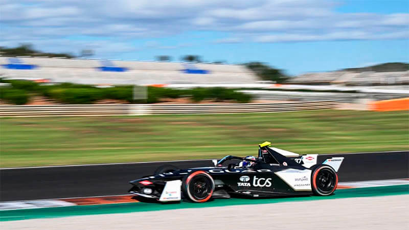 Кэссиди стал лидером финальной тестовой сессии Формулы Е в Валенсии
