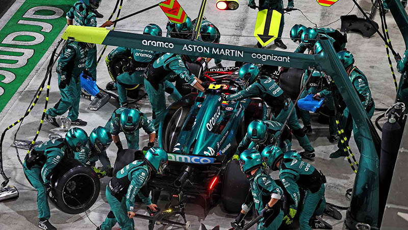 «Aston Martin» верит, что его судьба в собственных руках в борьбе за четвертое место с «McLaren»