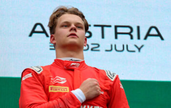 Юниор «Mercedes» Арон заменит Новалака в «Trident» в финале сезона Ф2