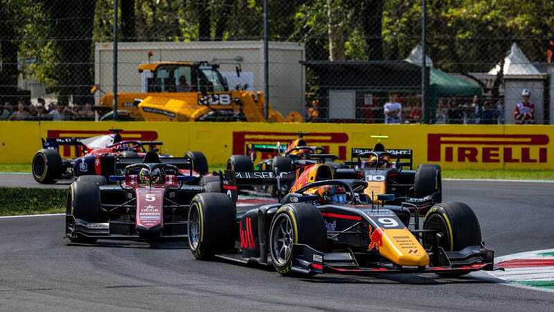 FIA будет удалять быстрые круги гонщиков в Ф2 и Ф3, которые вызвали красные флаги