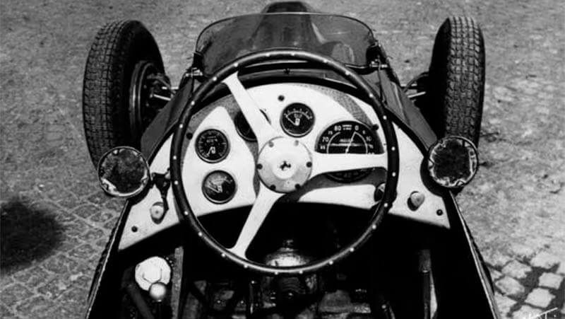 f1 steering wheels4