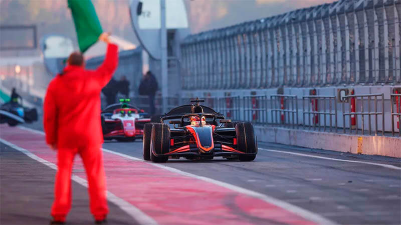 Команды Формулы-2 провели первый тест новых машин в Барселоне