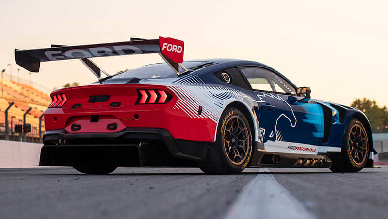 ford mustang gt world challenge 2024