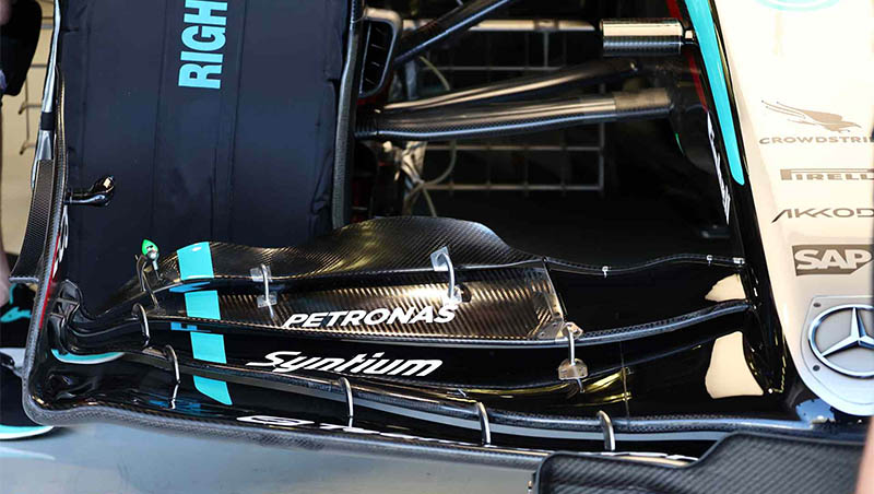 «Mercedes» серьезно обновил машину для предсезонных тестов в Бахрейне