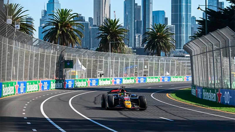 Хаджар одержал победу в спринтерской гонке Ф2 в Австралии