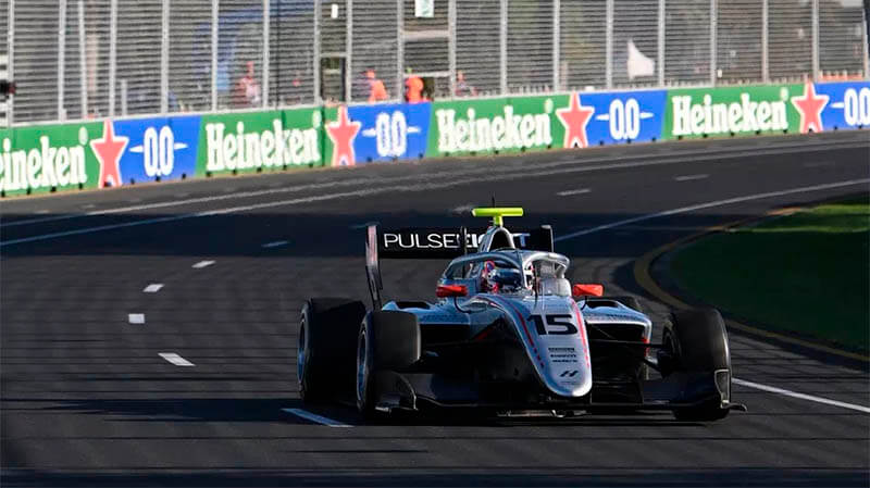 Стенсхорн выиграл спринтерскую гонку Ф3 в Мельбурне