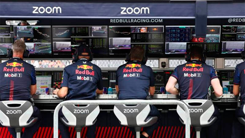 «Ferrari» активизирует усилия по переманиванию инженеров «Red Bull»