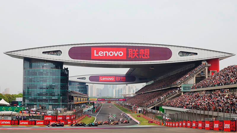 Ферстаппен уверенно выиграл Гран-при Китая