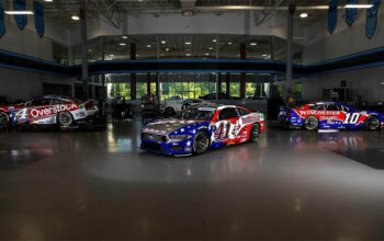 «Stewart-Haas Racing» прекратит выступать в NASCAR после 2024 года