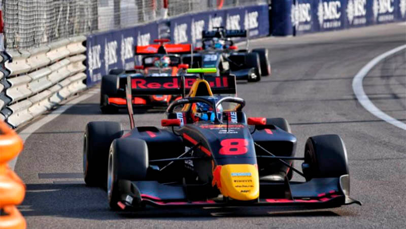 «Red Bull» уволила юного гонщика после всего лишь четырех гонок