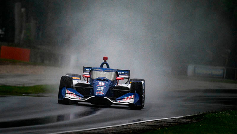 Лундквист завоевал поул в IndyCar на мокрой трассе Road America